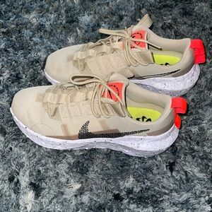 Nike sneakers size 7.5